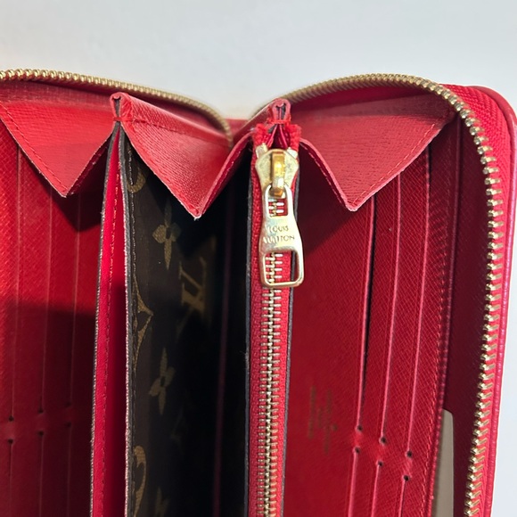 Authentic Louis Vuitton Red/Brown Monogram Wallet Includes box, dust bag, book - Picture 5 of 11